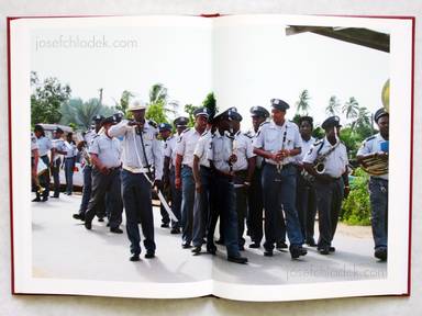 Sample page 10 for book  Sara Blokland – De Politiekapel Van Suriname / the Police Band of Suriname