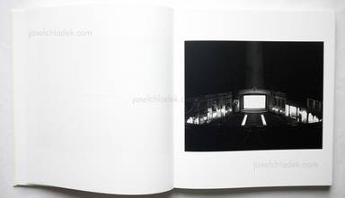 Sample page 7 for book  Hiroshi Sugimoto – Theaters