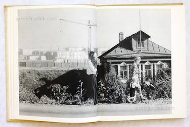 Sample page 1 for book Henri Cartier-Bresson – The People of Moscow