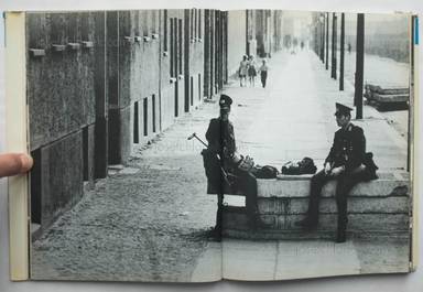 Sample page 2 for book Bernard Larsson – Die ganze Stadt Berlin. Politische Fotos