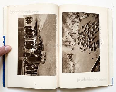 Sample page 9 for book  Germaine Krull – 100 x Paris