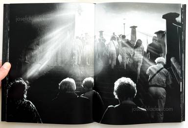 Sample page 9 for book  Trent Parke – Monument