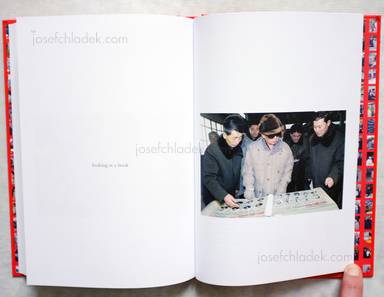 Sample page 10 for book  João Rocha – Kim Jong Il Looking at Things