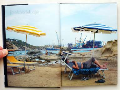 Sample page 1 for book  Stefano Vigni – Derive (Drifts), Italy in crisis