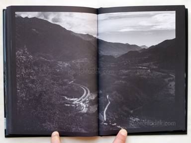 Sample page 12 for book  Stefano Vigni – Derive (Drifts), Italy in crisis