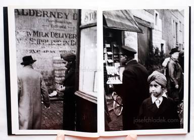 Sample page 1 for book  Sergio Larrain – Londres