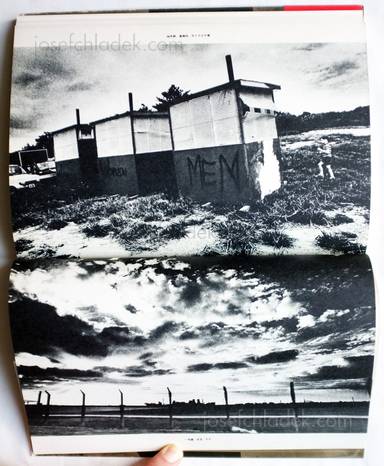 Sample page 23 for book  Osamu Nagahama – The Island of Long Hot Nights (あつく長い夜の島　長浜治沖縄写真集)