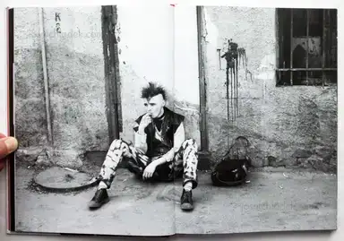 Sample page 17 for book "Mukhin, Igor – Igor Mukhin - I've seen rock' n'roll / Игорь Мухин. Я видел рок-н-ролл" Sample page 17 for book "Mukhin, Igor – Igor Mukhin - I've seen rock' n'roll / Игорь Мухин. Я видел рок-н-ролл"